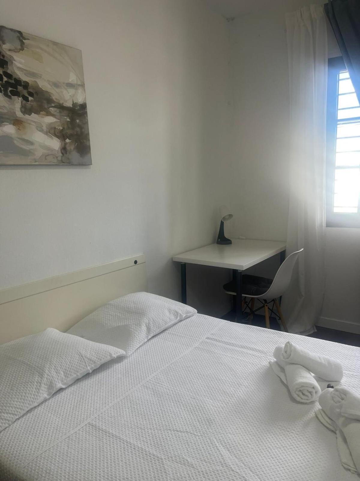 Alloggio in famiglia Mediterranean House - Privadas En Casa Compartida *